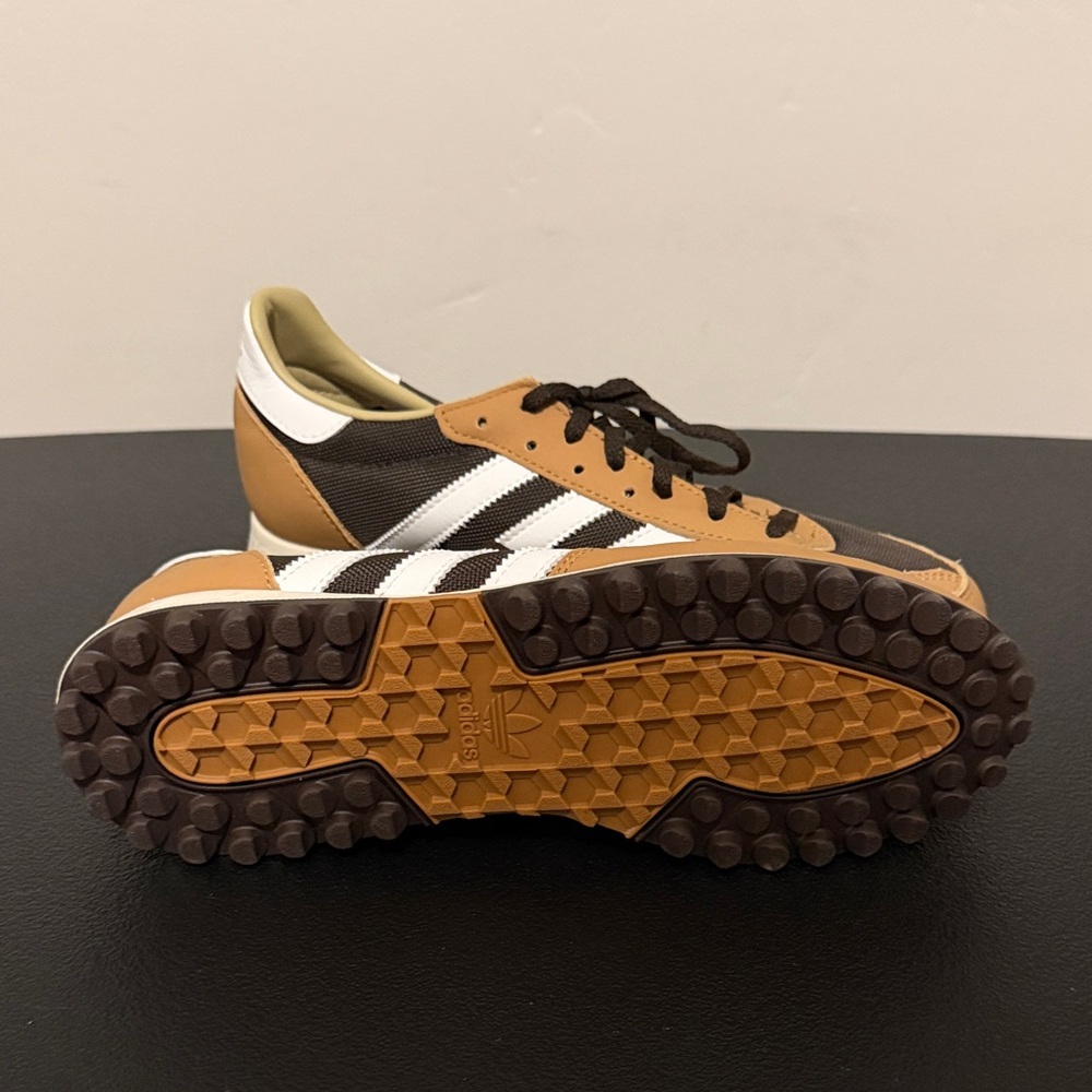 Adidas Originals TRX Vintage Shoes - Picture 2 of 4